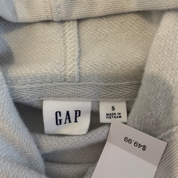 BNWT gap hoodie - Picture 3 of 4